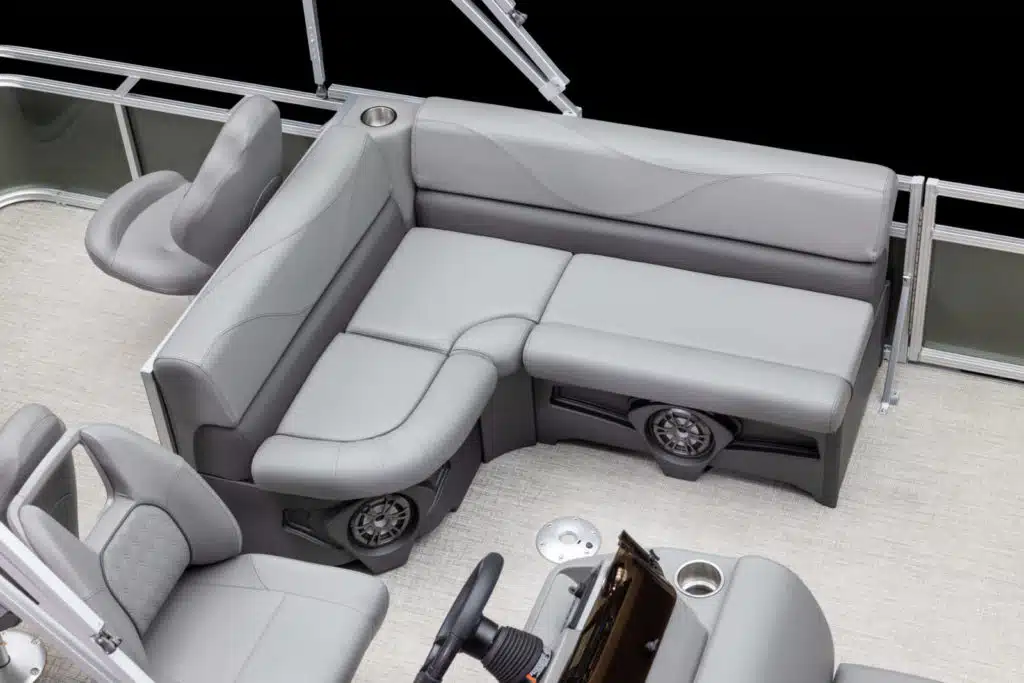 2023_Tahoe_STX_QF_Studio_03-1024x683