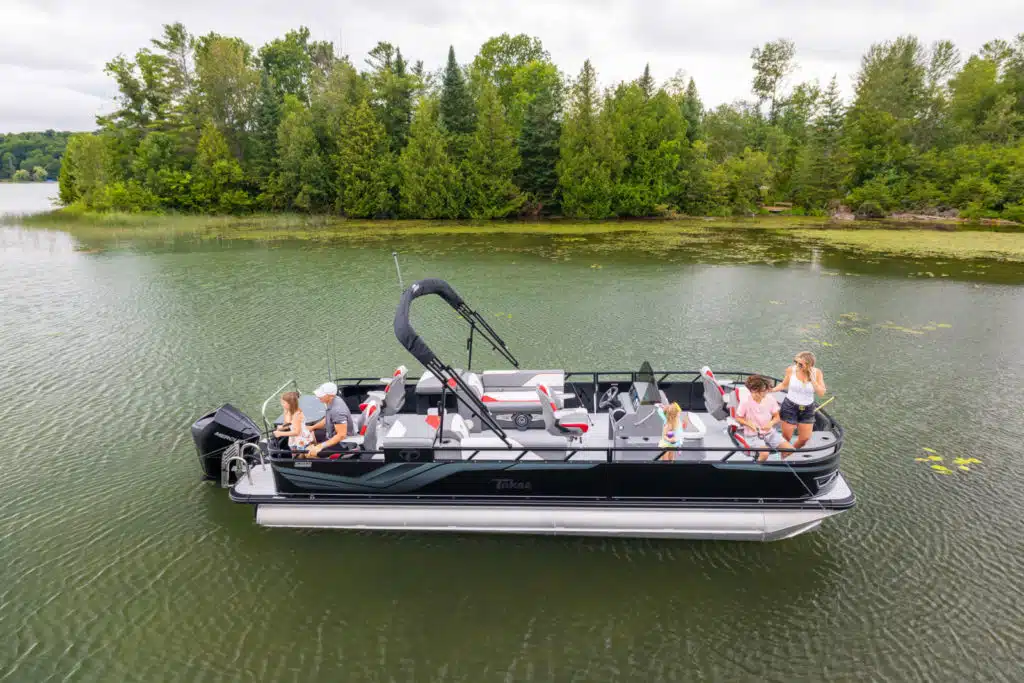 2023_Tahoe_Sport85_CCF_Lifestyle_01-1024x683