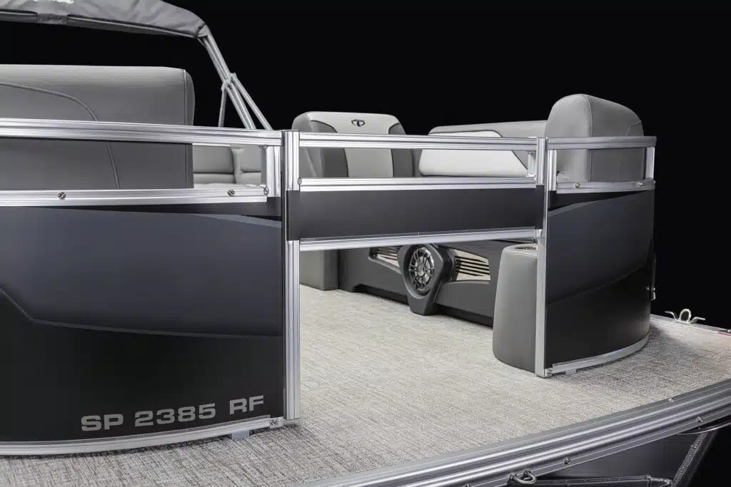 AVA6806_00663-23_Tahoe_Sport_85_RF